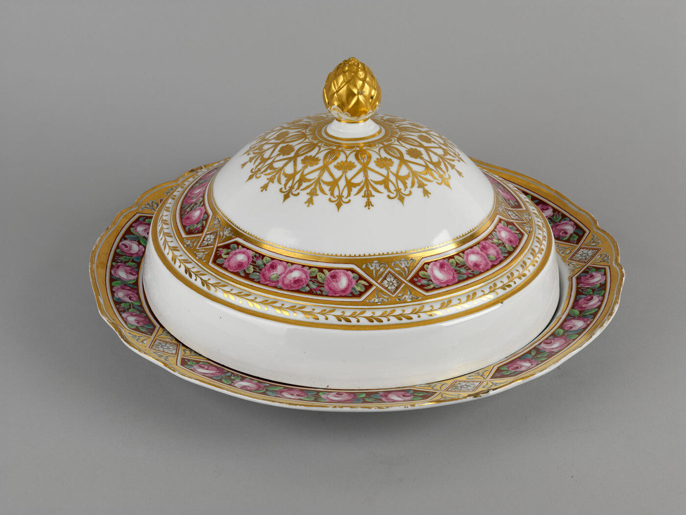 IMPERIAL PORCELAIN MANUFACTORY, PERIOD OF ALEXANDER I (1801-1825)