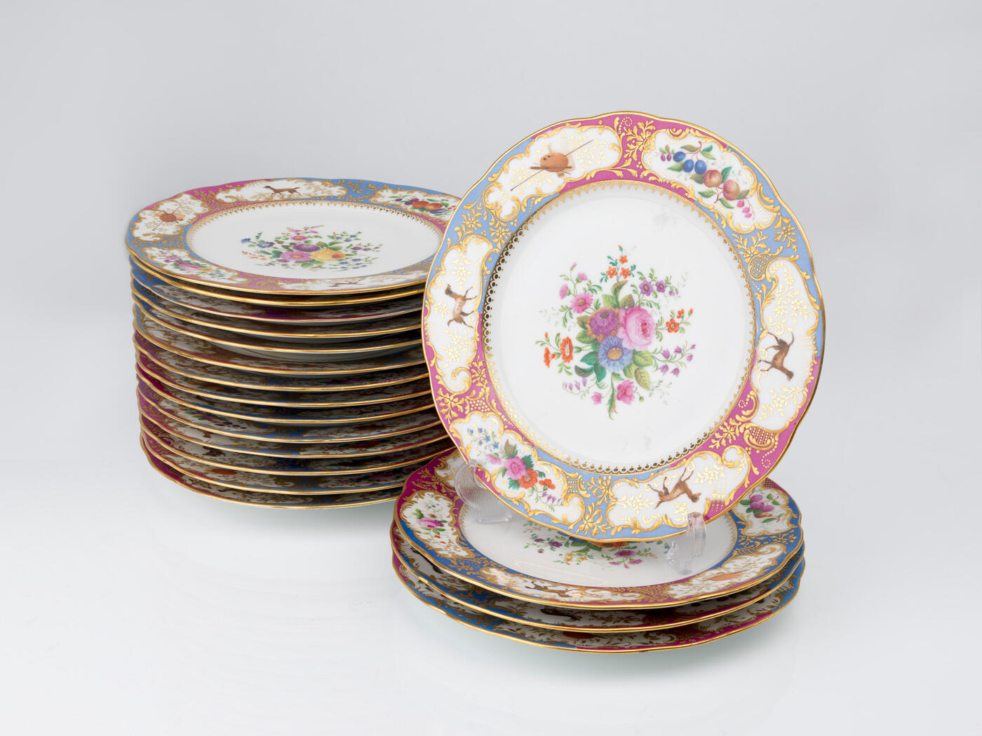 A Set of Eighteen Dinner Plates from the Grand Duke Mikhail Pavlovich Service