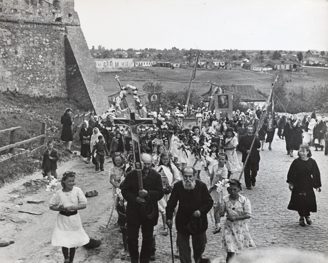 Procession of the Cross in the Town of Kamianets-Podilskyi, Celebrating the Victory over the Nazis and Gifts for New Year 1942 from Residents of Chelyabinsk to Northwestern Front Troops