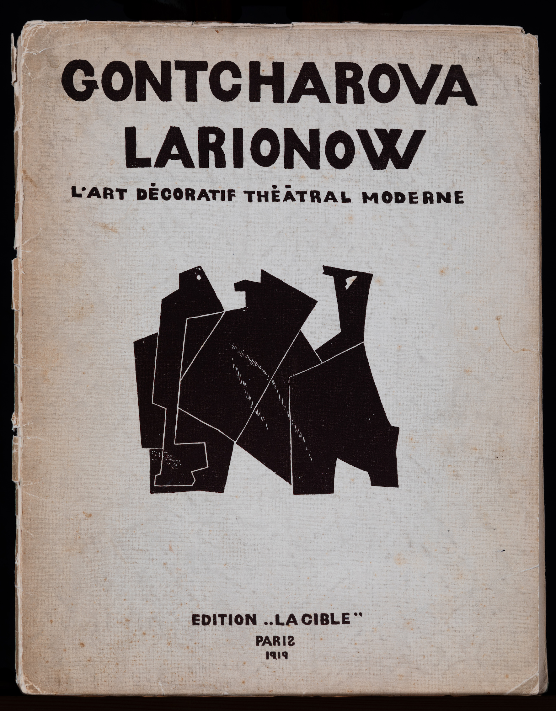 L'Art décoratif théâtral moderne. Paris: Edition La Cible, 1919.